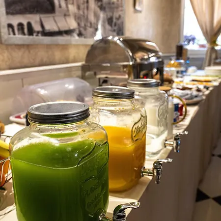 Hotel Aria Center 3*