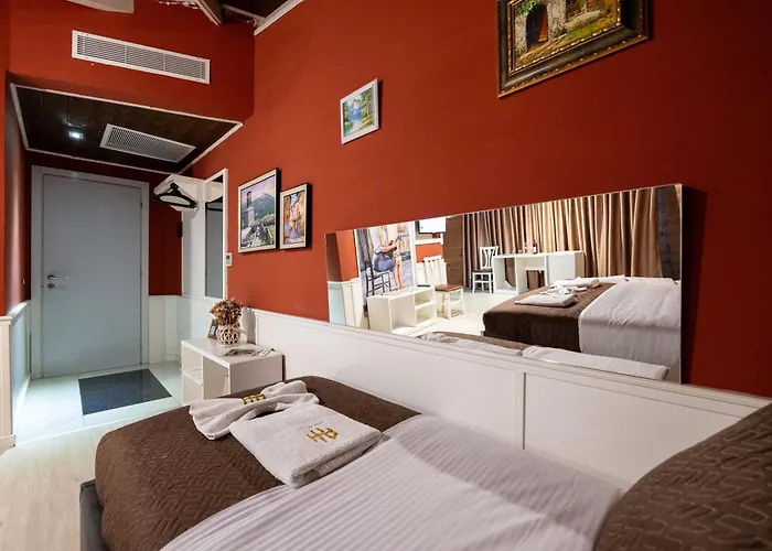 Hotel Aria Center 3*