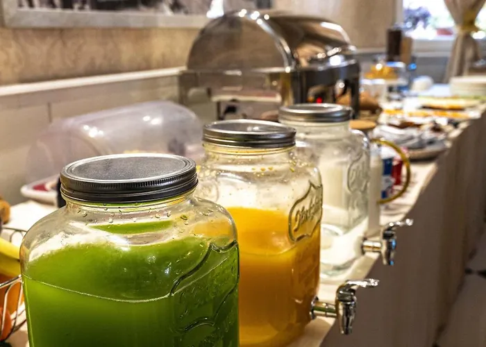 Hotel Aria Center 3*